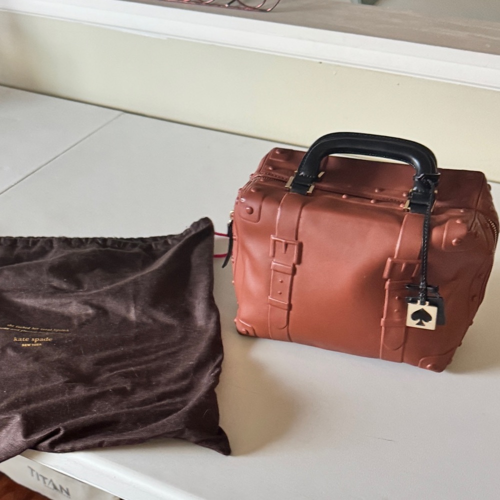 Kate Spade Chestnut Box Bag with Black Handles